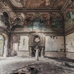 Muse à la cheminée